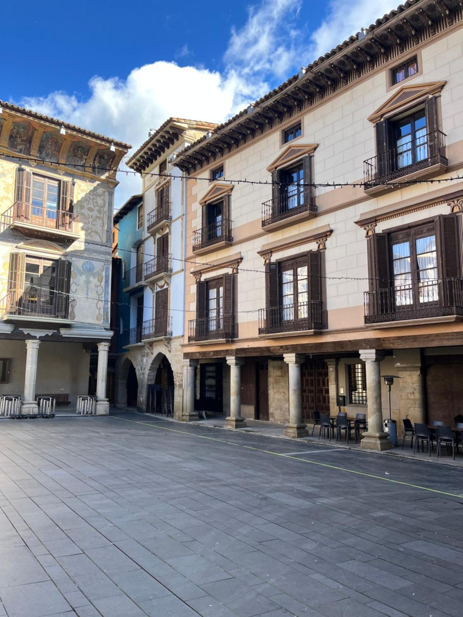Apartamentos Angelus Plaza Mayor De 格劳斯 外观 照片